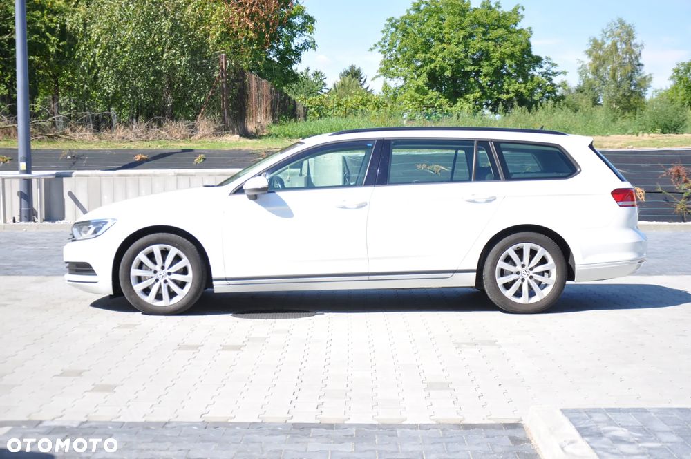 Volkswagen Passat 2.0 TDI SCR Comfortline - 9