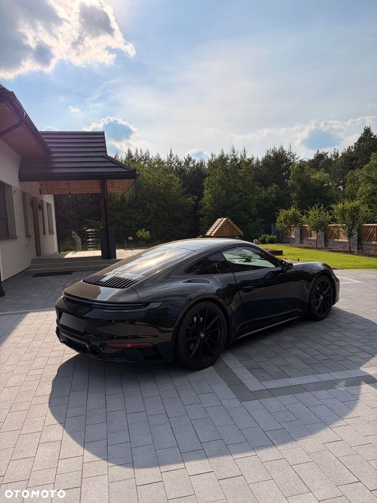 Porsche 911 Carrera 4S - 12