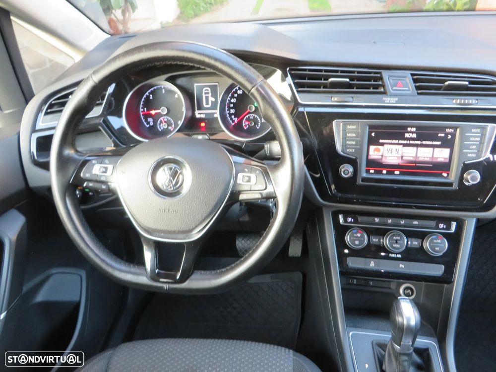 VW Touran 1.6 TDI Confortline DSG - 21