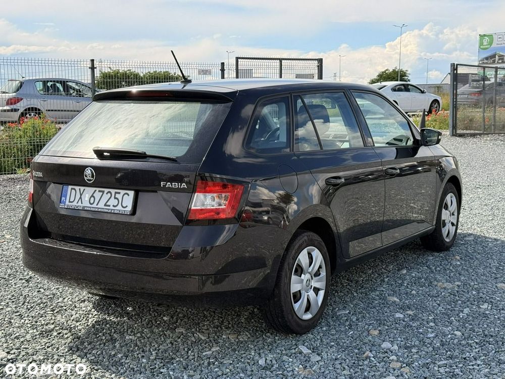 Skoda Fabia 1.2 TSI Active - 9