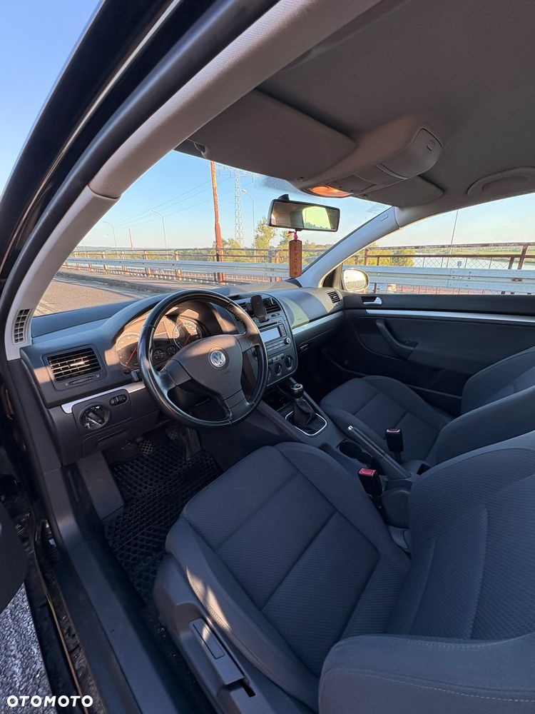 Volkswagen Golf - 9