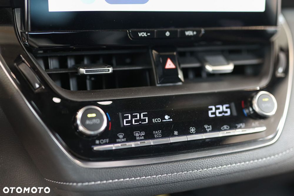 Toyota Corolla 2.0 Hybrid GR Sport Dynamic - 39