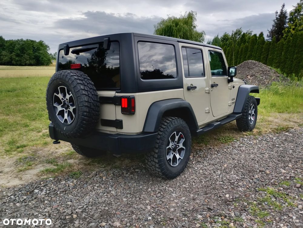 Jeep Wrangler 3.6 Unlim X - 12