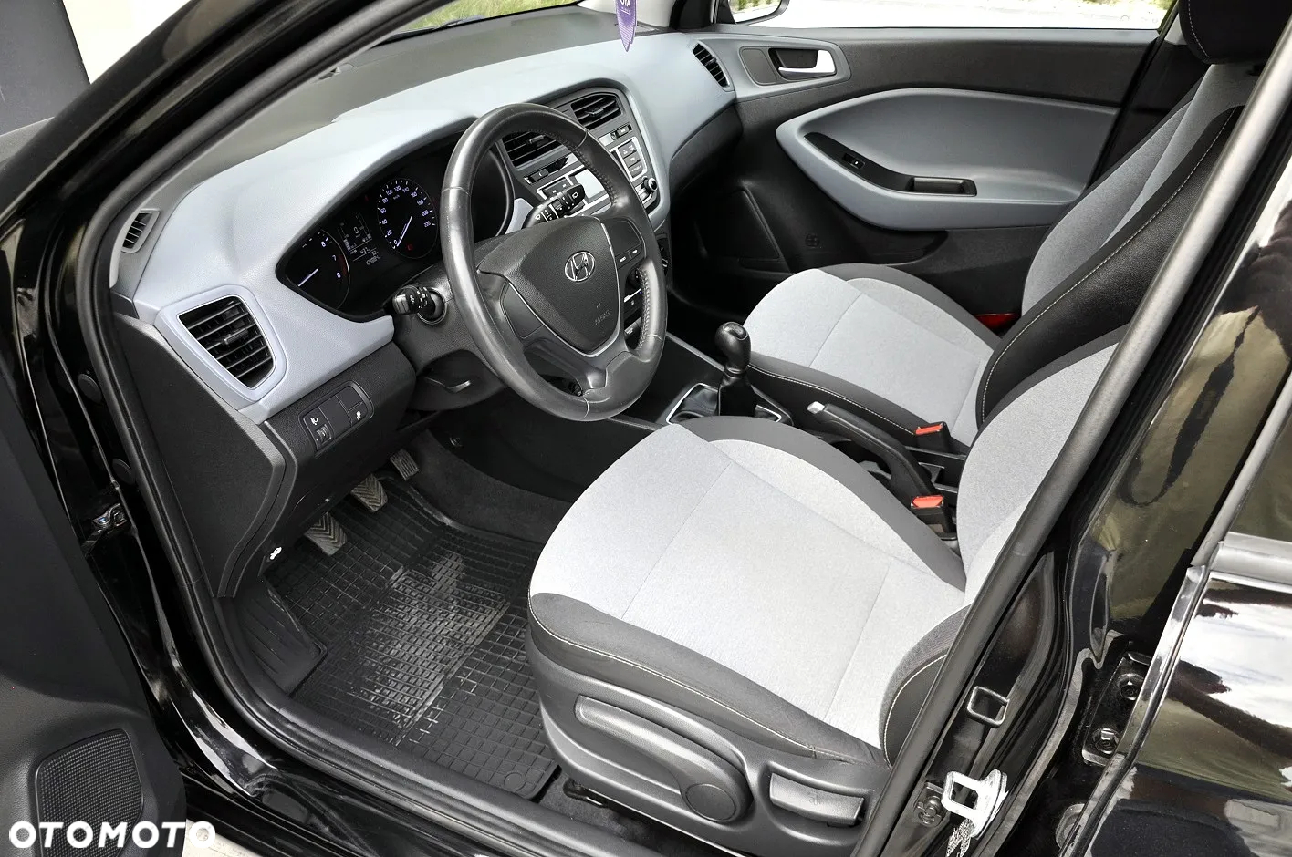 Hyundai i20 - 8