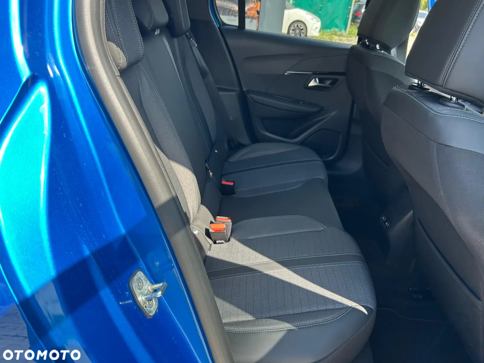 Peugeot 208 PureTech 100 Allure - 22