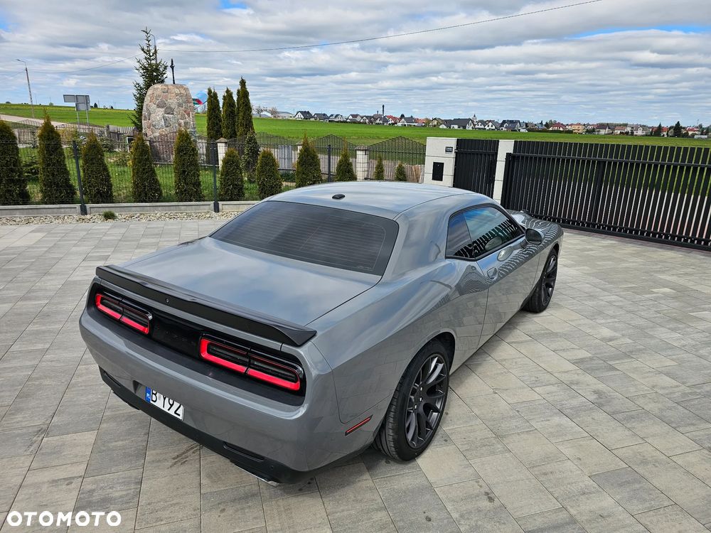 Dodge Challenger Automatik R/T Plus - 12