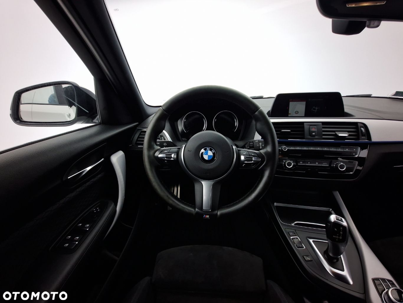 BMW Seria 1 118i - 17