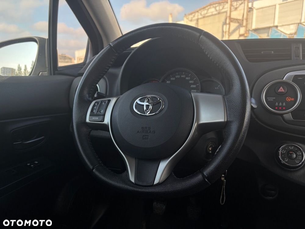 Toyota Yaris 1.0 Active EU6 - 21