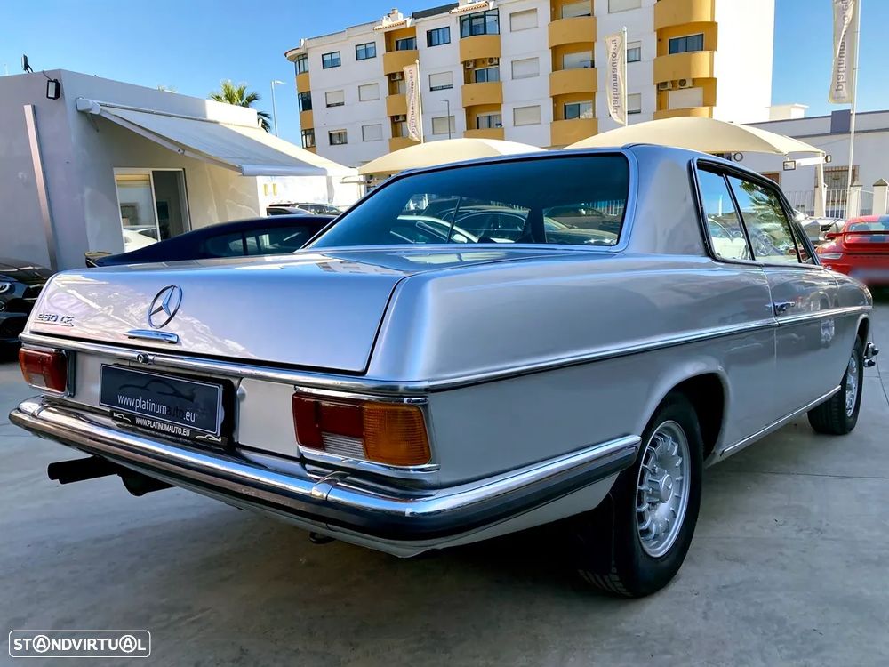 Mercedes-Benz 250 - 42