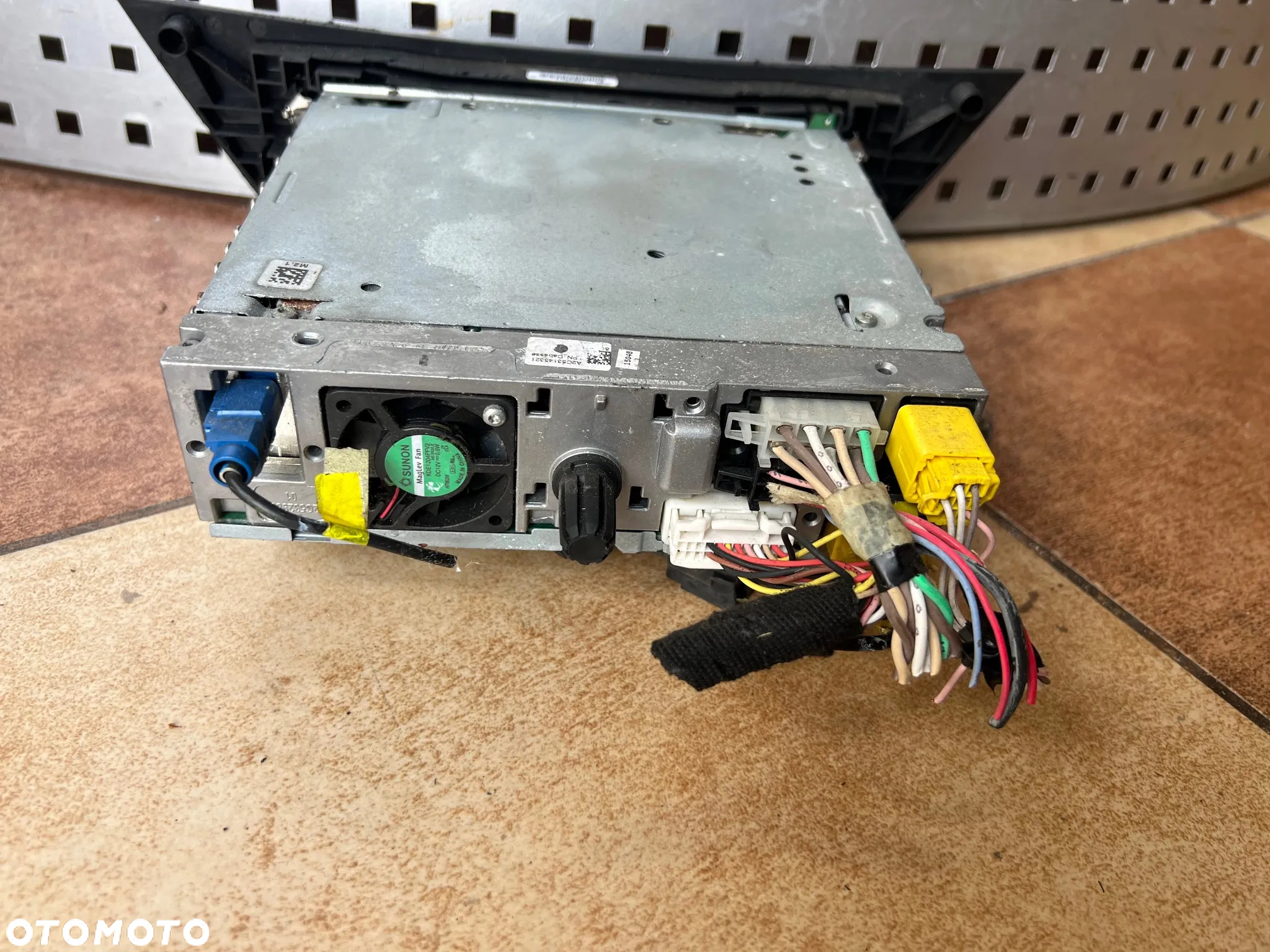 RADIO NAVI RENAULT LAGUNA III 281150005R - 3