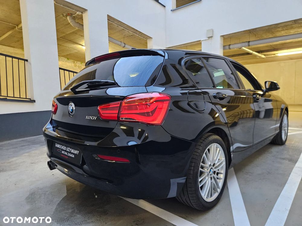 BMW Seria 1 120i Advantage sport - 36