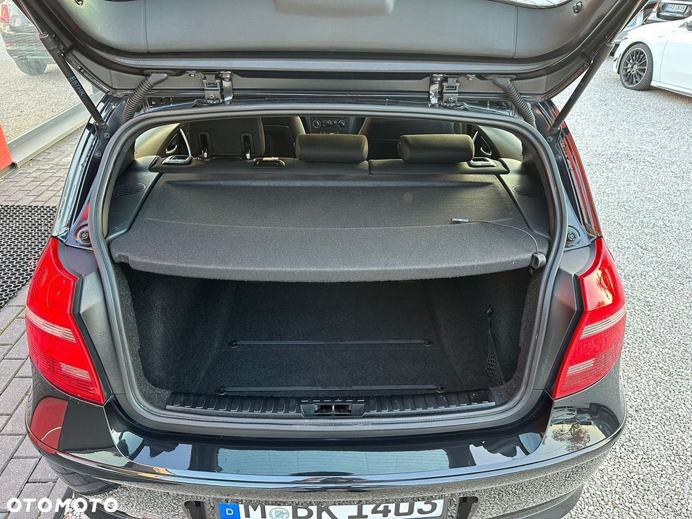 BMW Seria 1 116i - 26