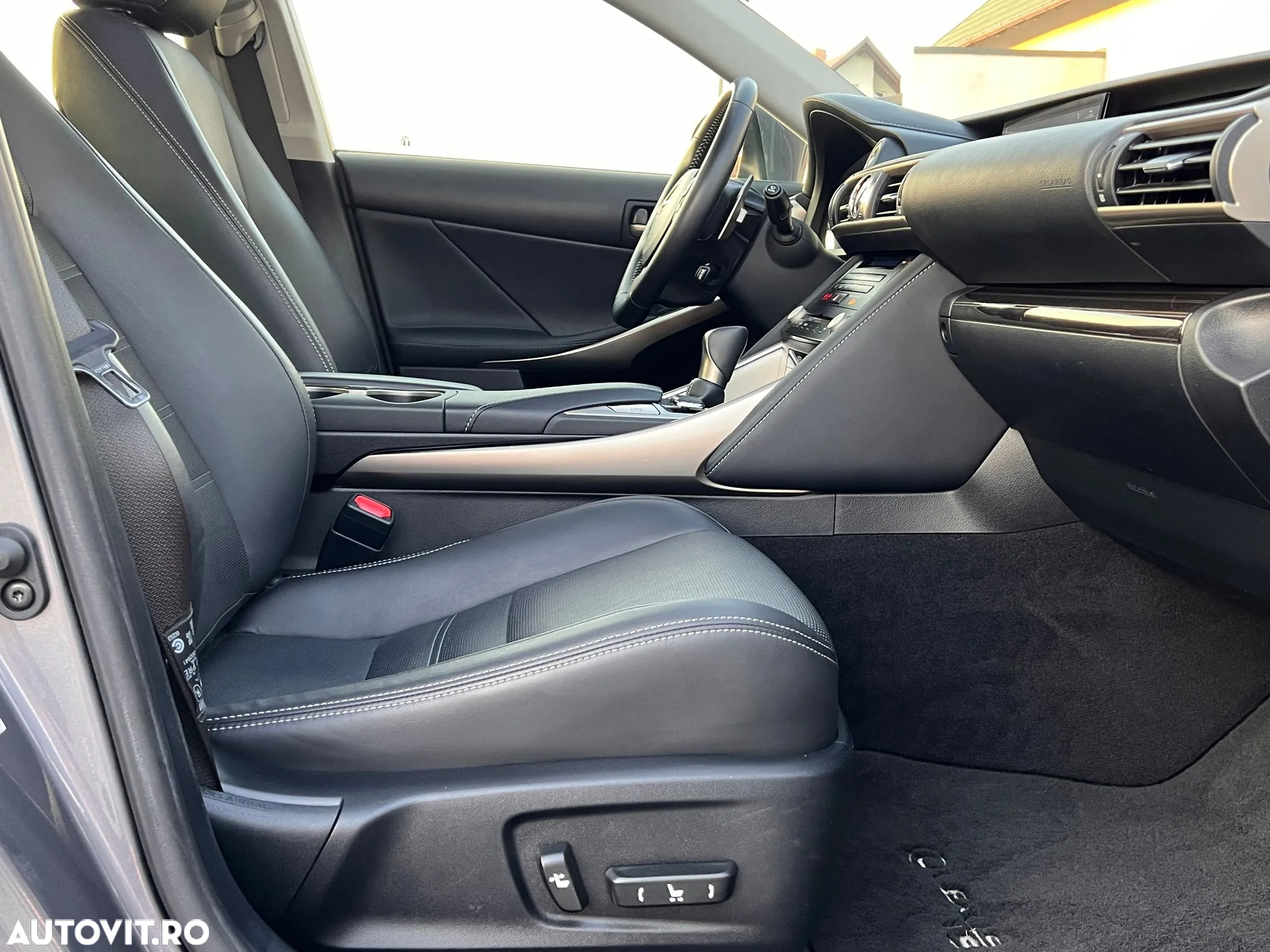 Lexus Seria IS 250 Aut. Luxury Line - 8