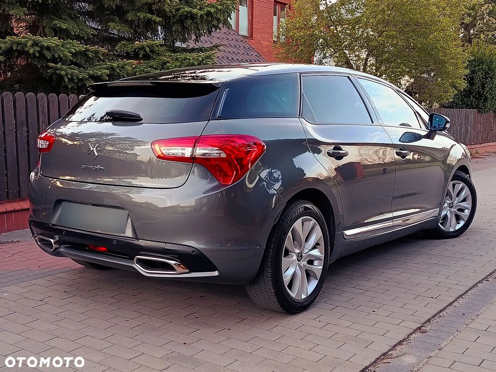 Citroën DS5 e-HDi 115 EGS6 SoChic - 2