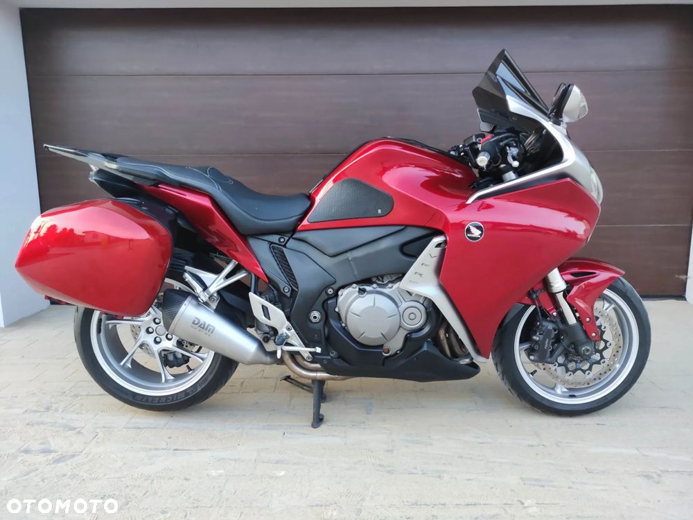 Honda VFR - 8