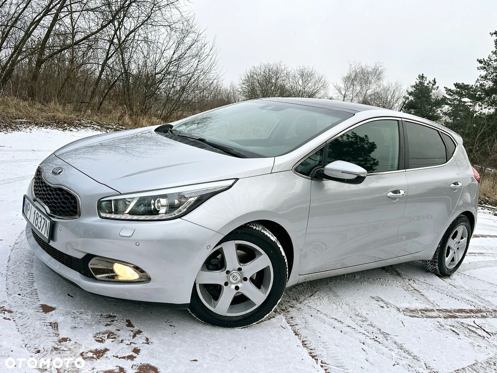 Kia Ceed - 12