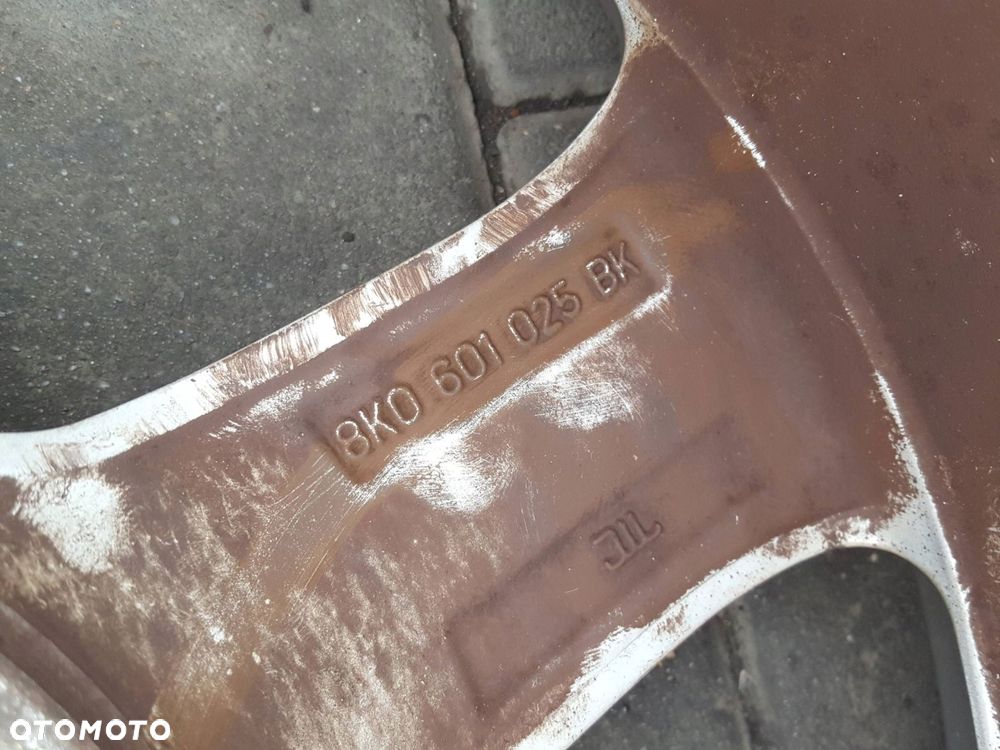 AUDI A4 B8 A5 8T FELGA ALUMINIOWA 17 5X112 8K0601025BK - 7