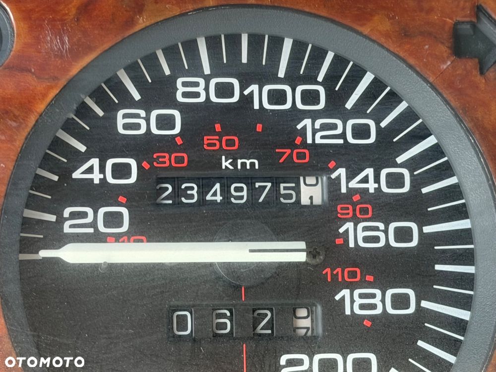 Jeep Cherokee - 14