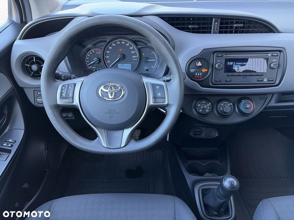 Toyota Yaris - 11