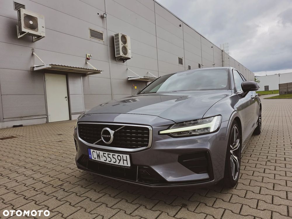 Volvo S60 T4 R-Design - 3