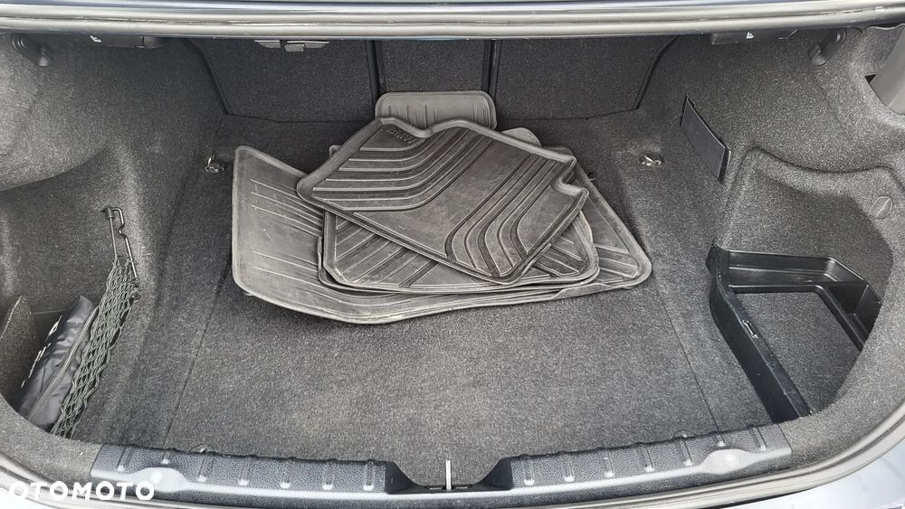 BMW Seria 3 328i Luxury Line - 11