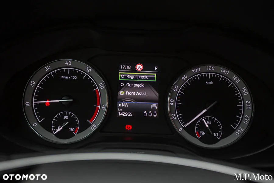 Skoda Karoq 2.0 TSI 4x4 Sportline DSG - 25