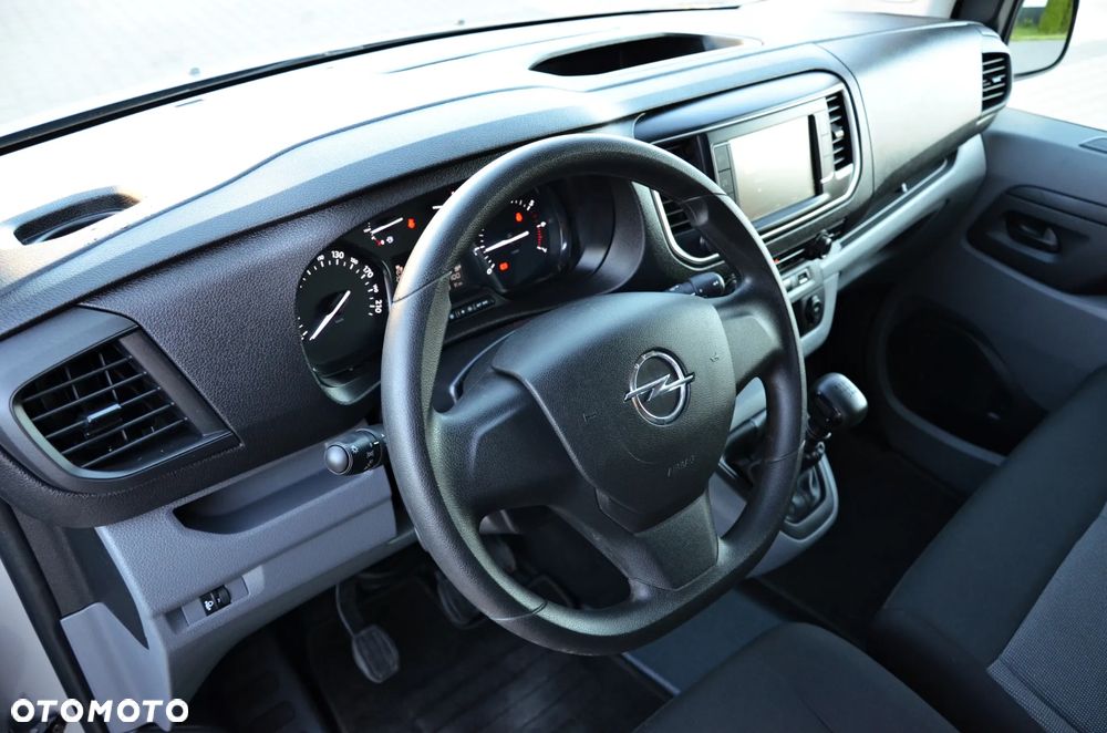 Opel Vivaro Standard Flexcab - 26