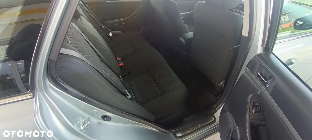 Toyota Avensis 2.0 D-4D Luna - 20