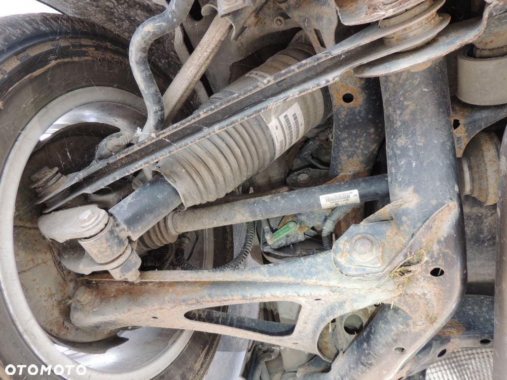 Połoś tylnia Volkswagen Touareg II 7P '11 4,2 TDI - 1