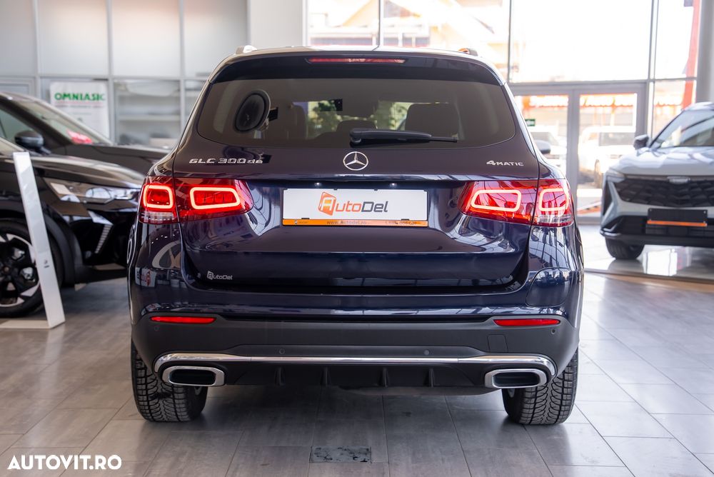 Mercedes-Benz GLC - 11