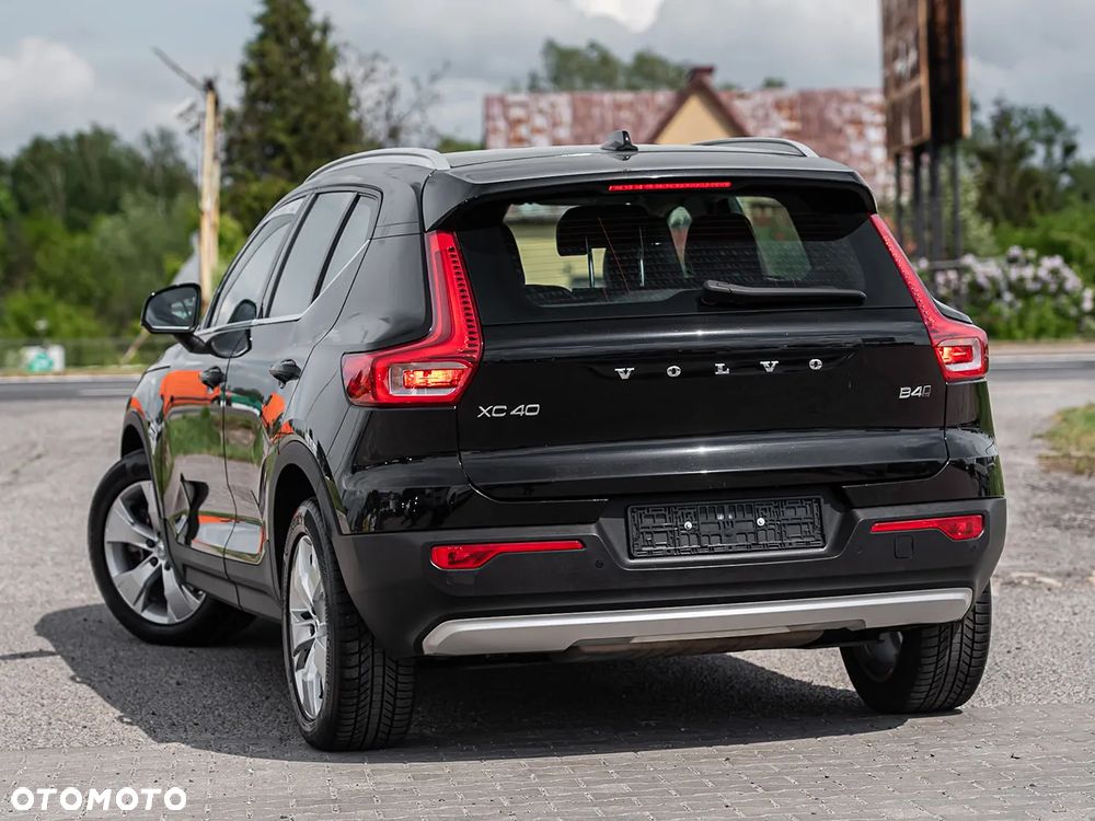 Volvo XC 40 B4 B AWD R-Design - 8