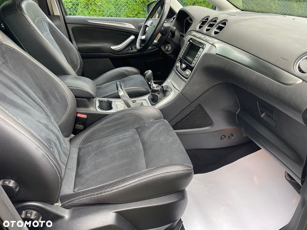 Ford S-Max - 8