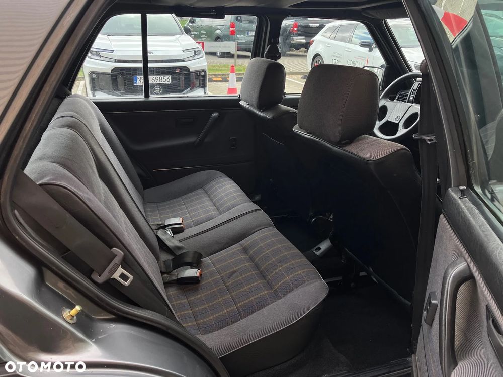 Volkswagen Golf 1.8 GTI - 14