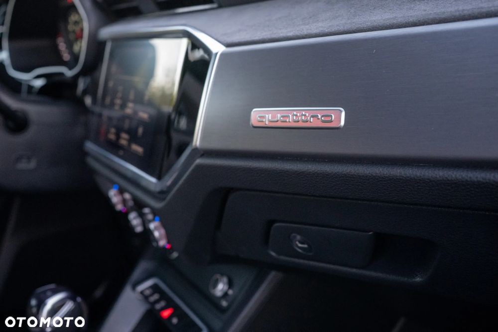 Audi Q3 - 22