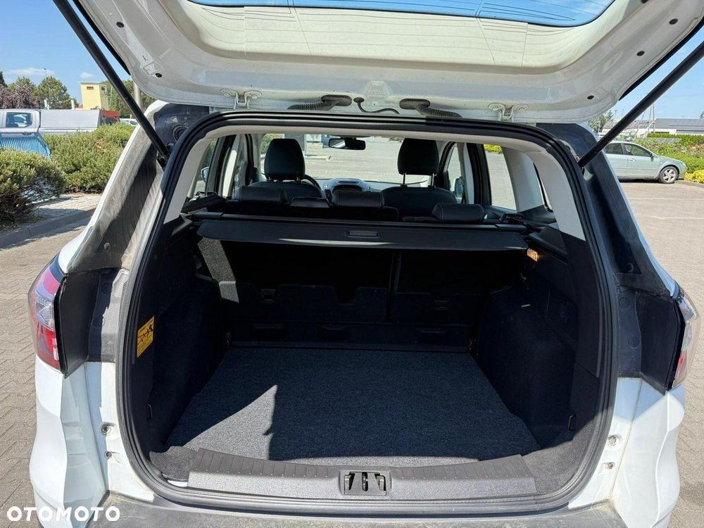 Ford Kuga - 31