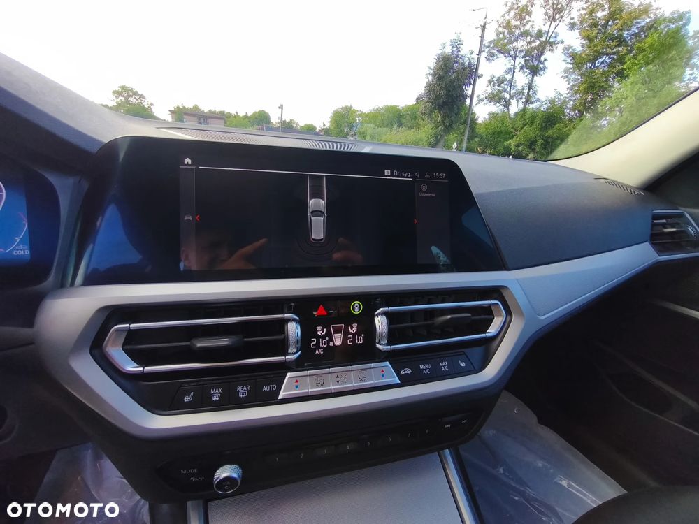 BMW Seria 3 318d - 24