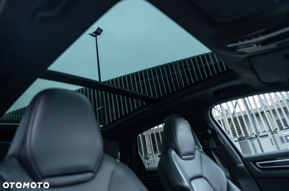 Porsche Cayenne - 12