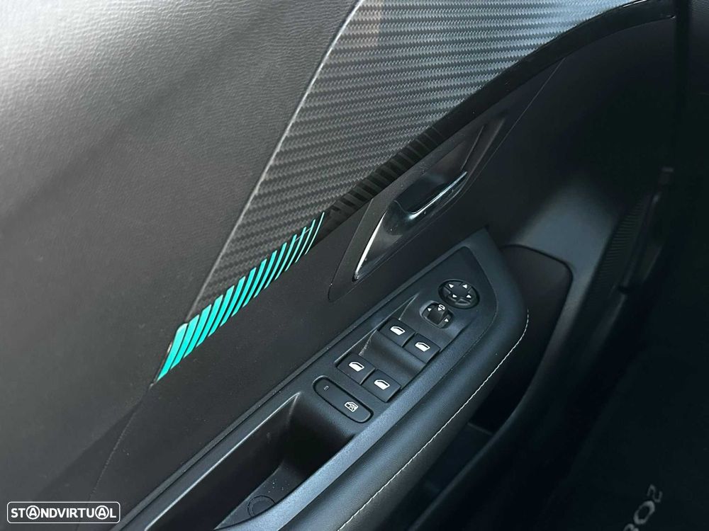 Peugeot 208 1.2 PureTech Allure EAT8 - 18