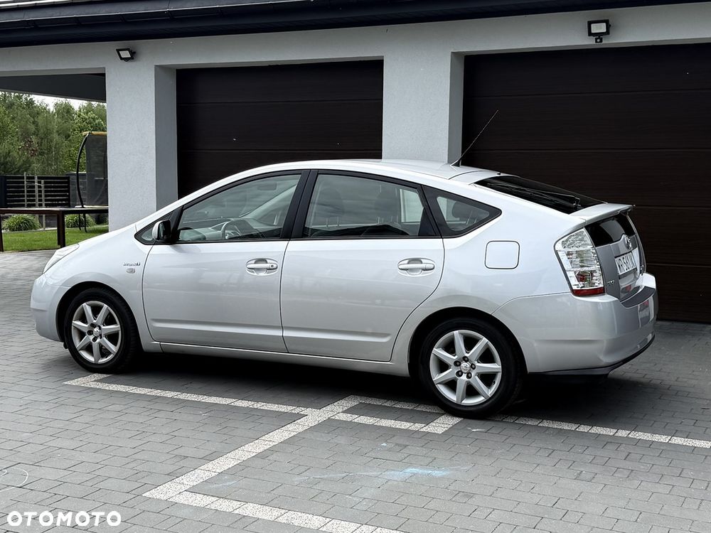 Toyota Prius 1.5 VVT-i Sol - 4