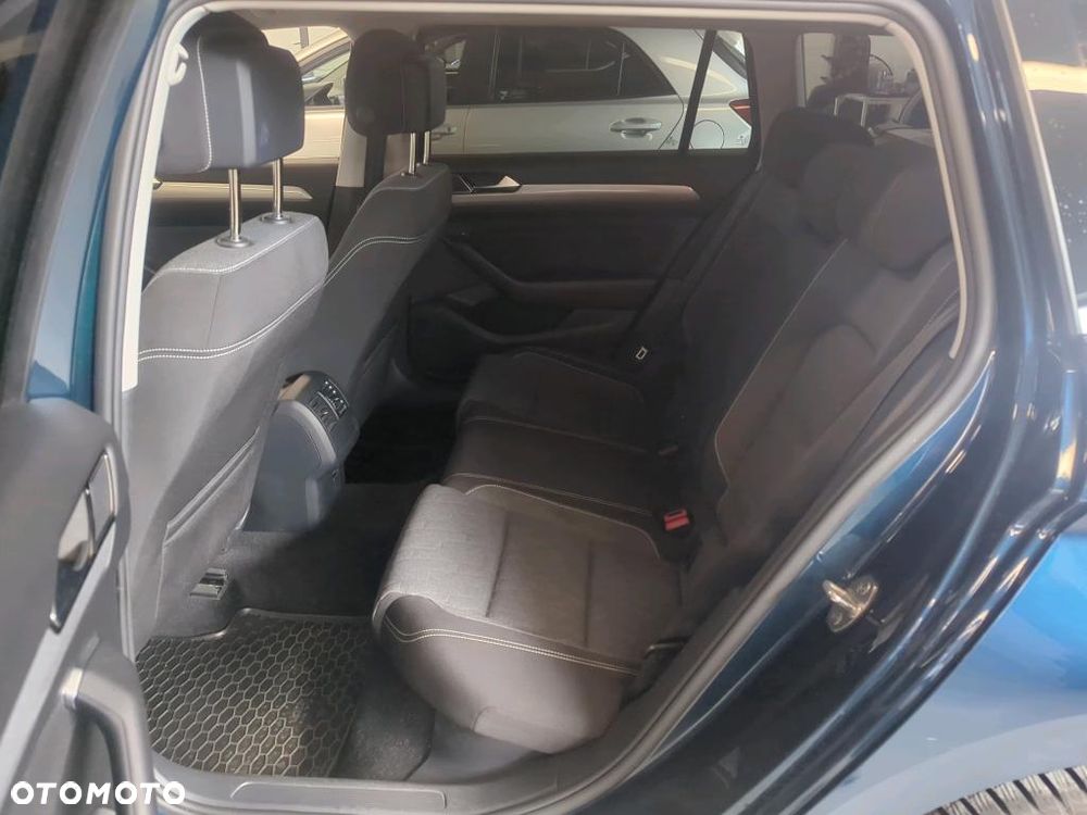 Volkswagen Passat 2.0 TDI EVO Business DSG - 9
