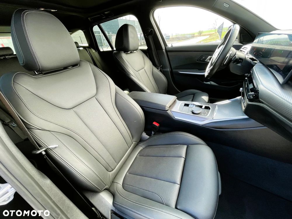 BMW Seria 3 320d xDrive MHEV M Sport sport - 28