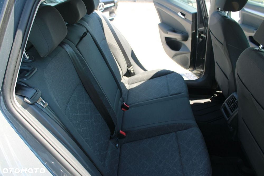 Volkswagen Golf - 13