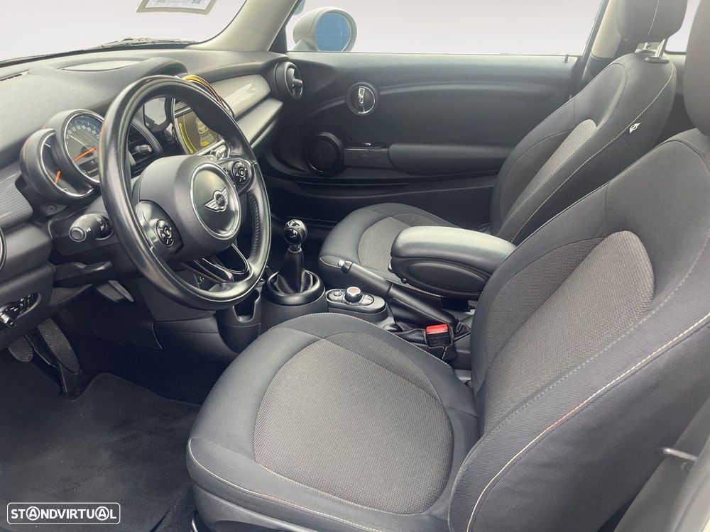 MINI 3 Portas One D - 9