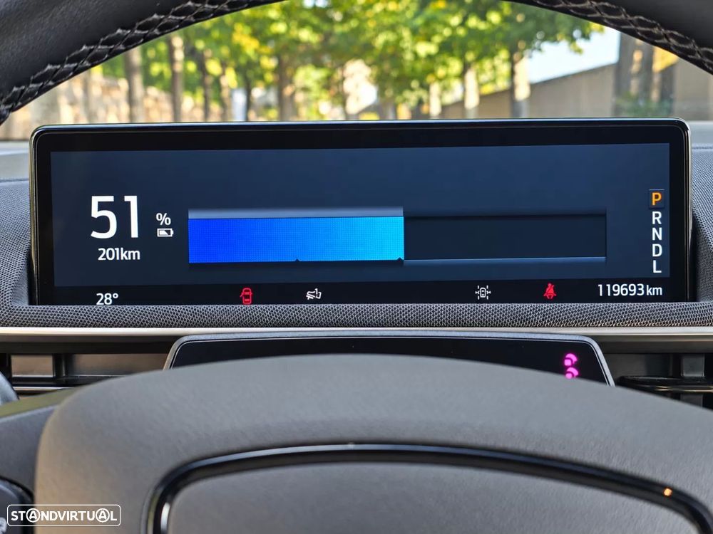 Ford Mustang Mach-E 75.7 kWh Base - 18