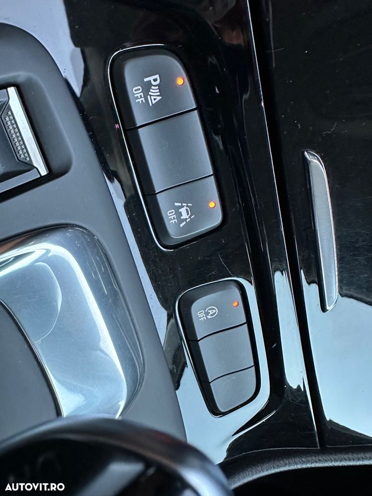 Opel Grandland 1.5 D Automatik - 32