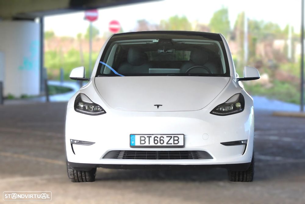 Tesla Model Y Long Range Dual Motor AWD - 3