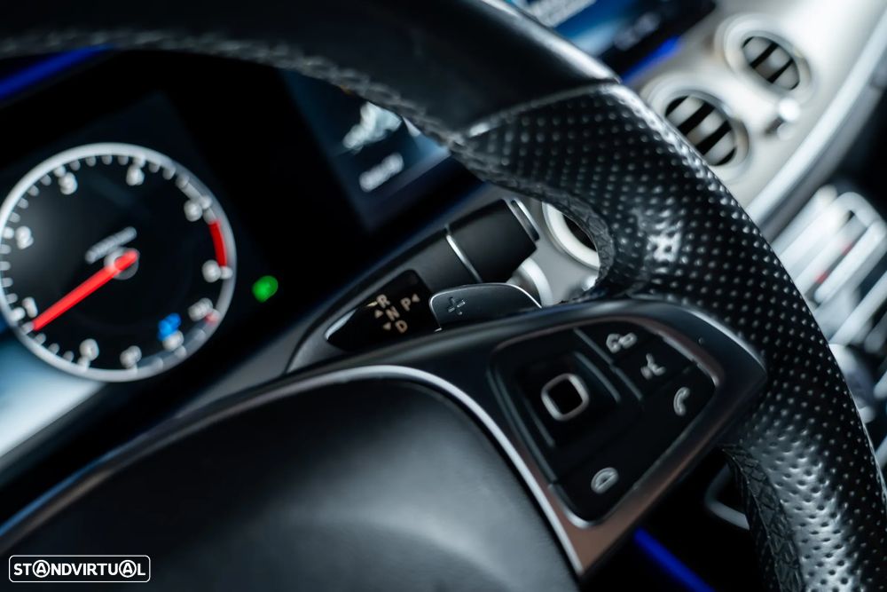 Mercedes-Benz E 220 d AMG - 12