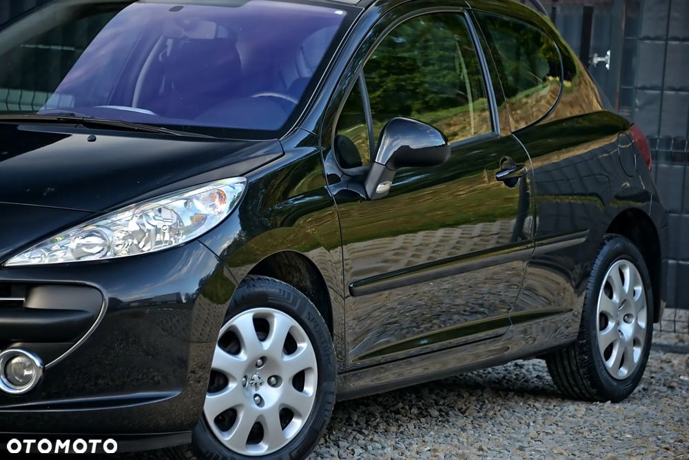 Peugeot 207 - 12