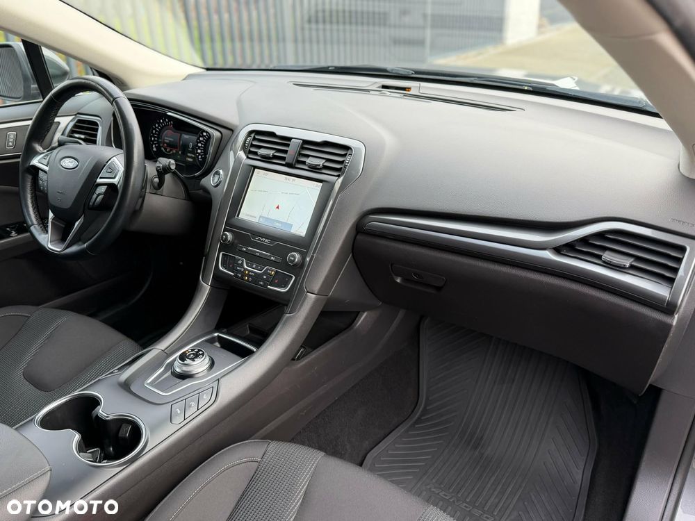 Ford Mondeo 2.0 EcoBlue Titanium - 22