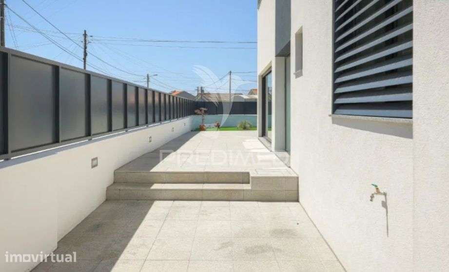 Moradia T3 c/ Garagem e jardim - Grande imagem: 2/17